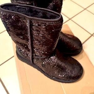 UGG Women’s classic short sequined boots, brand new.